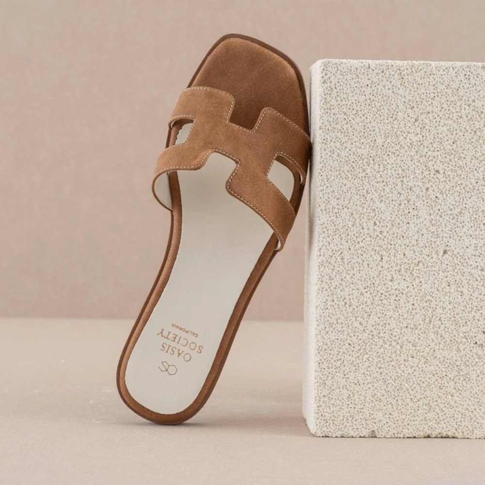 Open Society H sandal - similar to HERMÈS Oran and Steve Madden Hayden.NIB. 7.5.